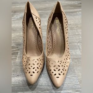 Nude Restricted heels